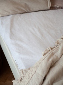 Льняная простыня цвет белый