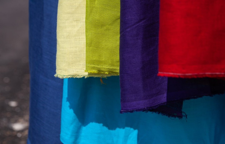 Новые льняные ткани – цветочные тематики и яркие оттенки