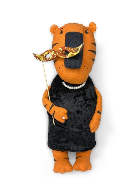 Льняной сувенир Тигрица Елизавета