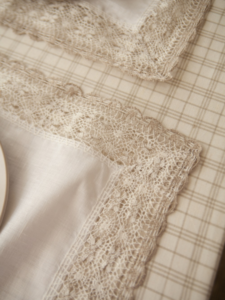 Салфеткa с кружевом Lace edition white