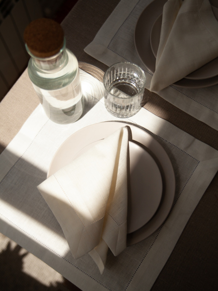 Салфетка с мережкой Russo white